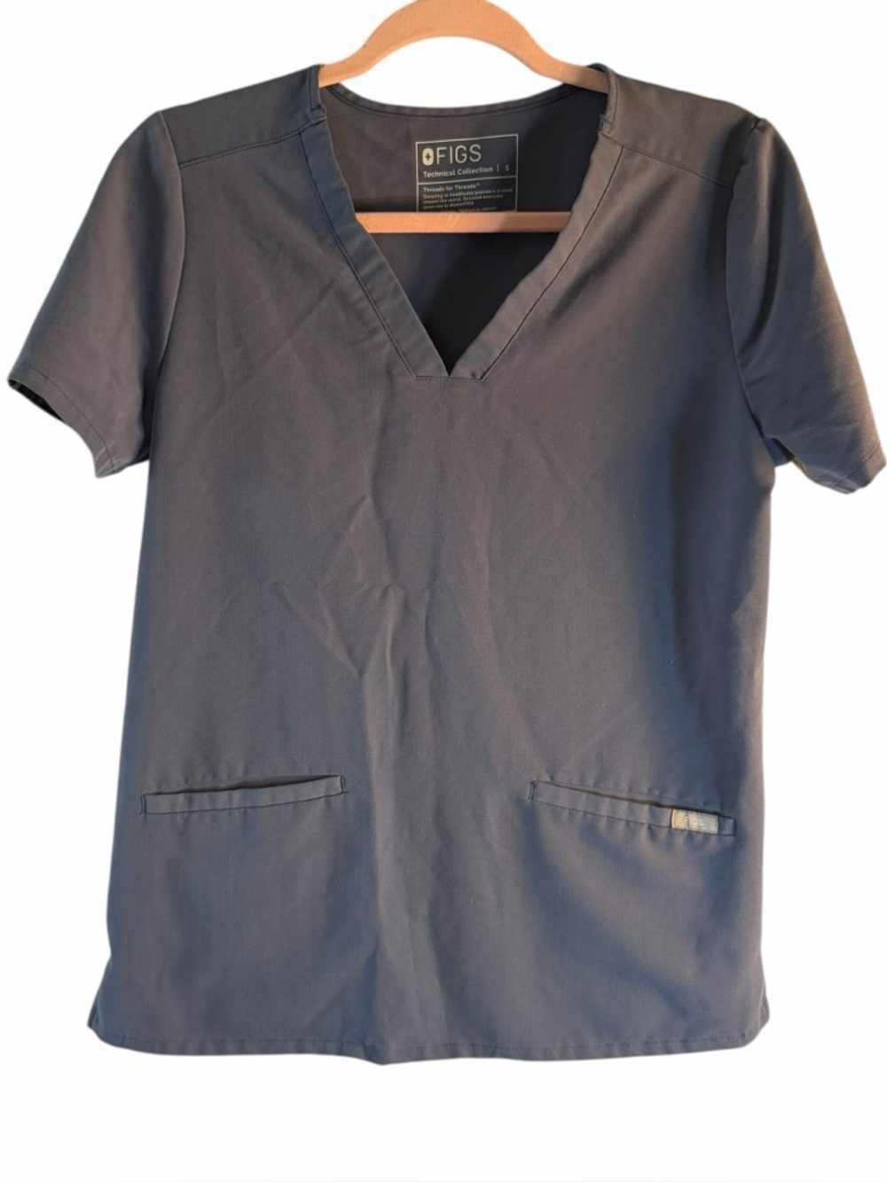 Figs Casma 3 Pocket Scrub Top